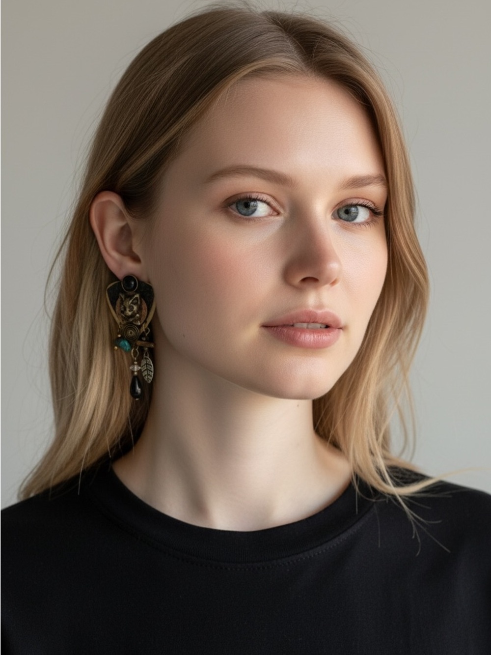 10/10 Statement Drop Earrings in Black and Gold